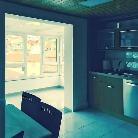 Spacious Facing The Sea 75 M² Terrace