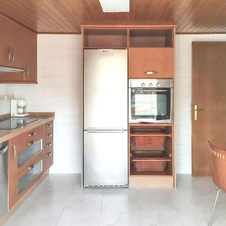 Spacious Facing The Sea 75 M² Terrace Laxe